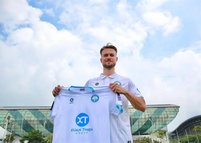 Đăng nhập và trải nghiệm FCB8